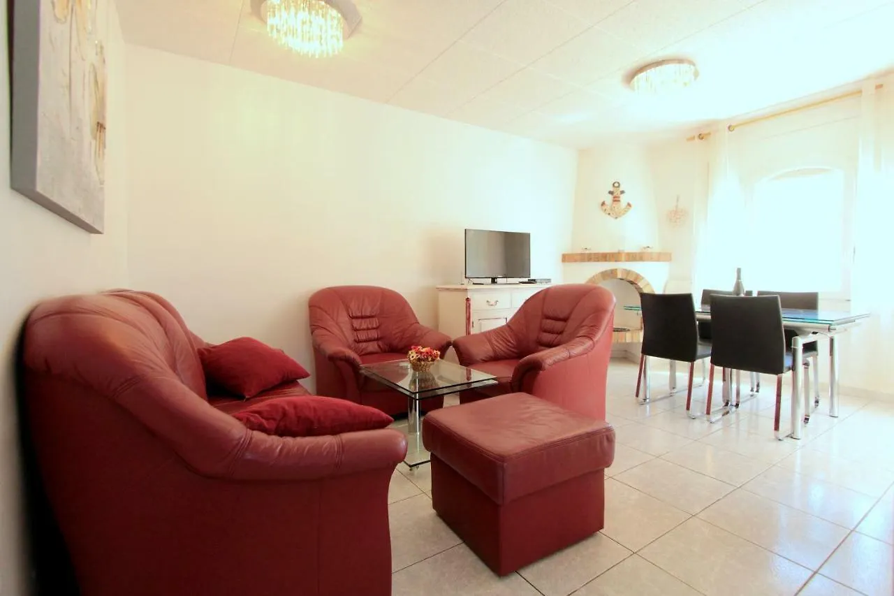 Holiday home Leon Inmo Chalet Amira - 10191 Empuriabrava