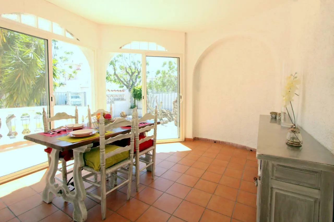 Leon Inmo Chalet Amira - 10191 Empuriabrava Holiday home